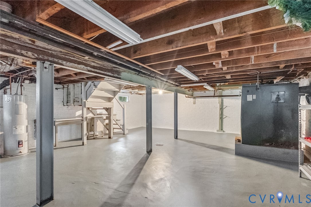 4806 E Seminary Ave