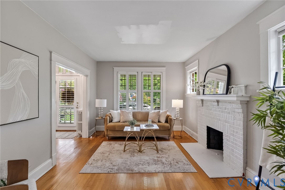4806 E Seminary Ave