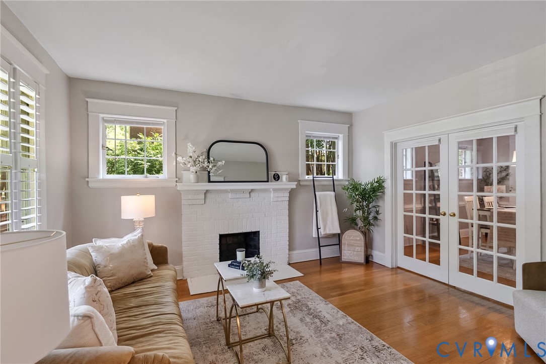 4806 E Seminary Ave