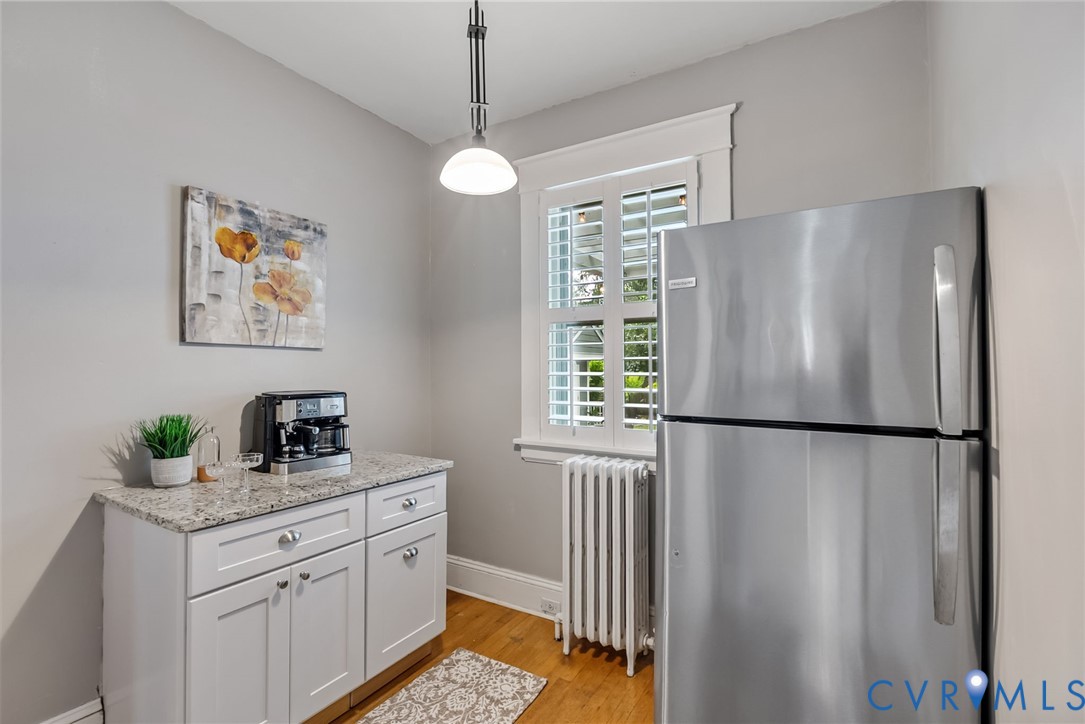 4806 E Seminary Ave