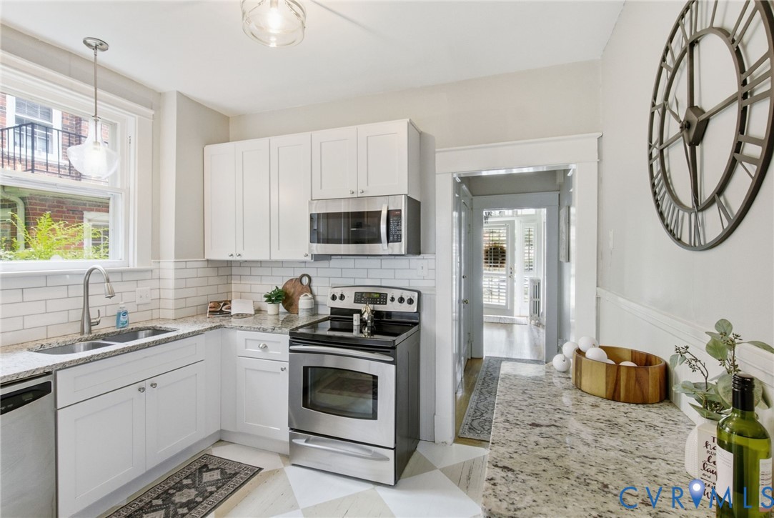 4806 E Seminary Ave