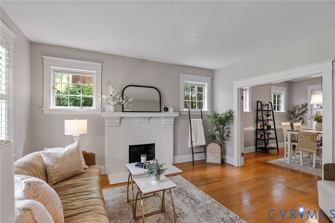 4806 E Seminary Ave