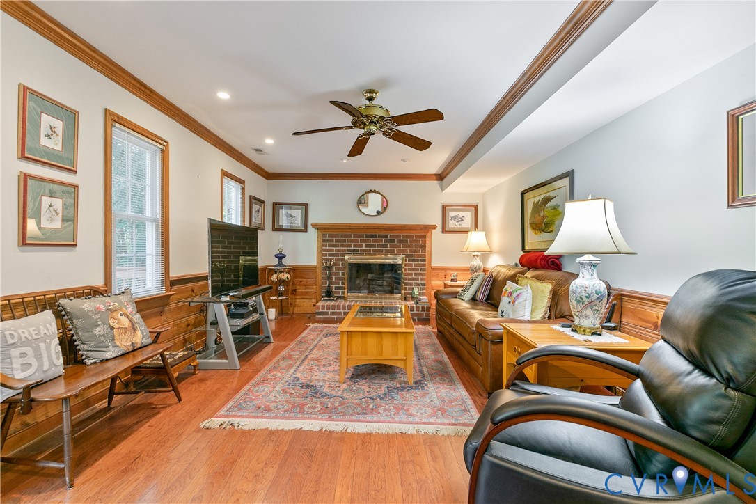 2504 Melaway Dr