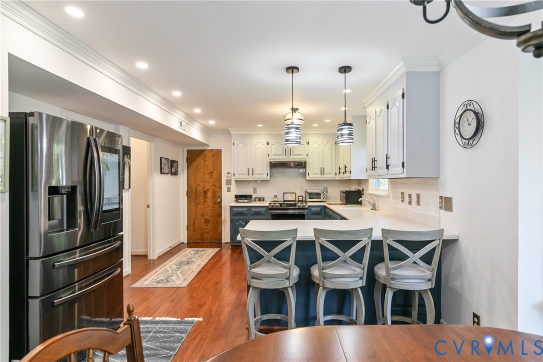 2504 Melaway Dr