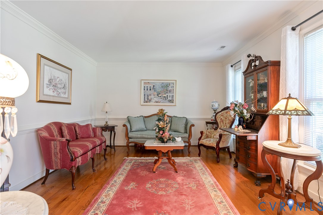 2504 Melaway Dr