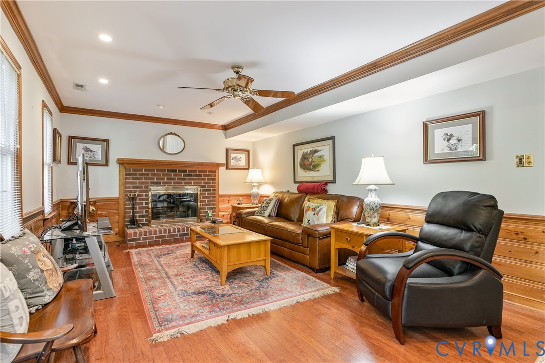 2504 Melaway Dr