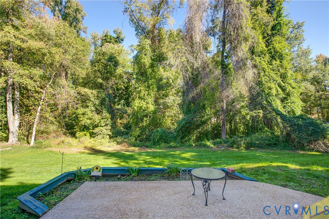 2504 Melaway Dr