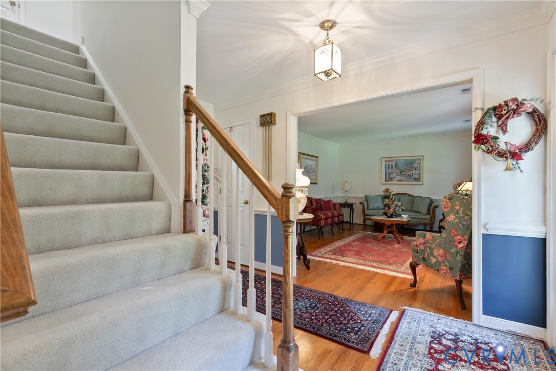 2504 Melaway Dr