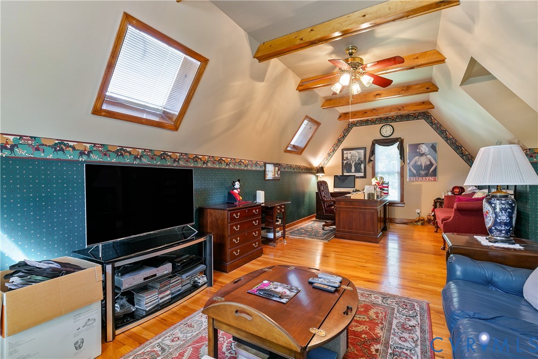 2504 Melaway Dr