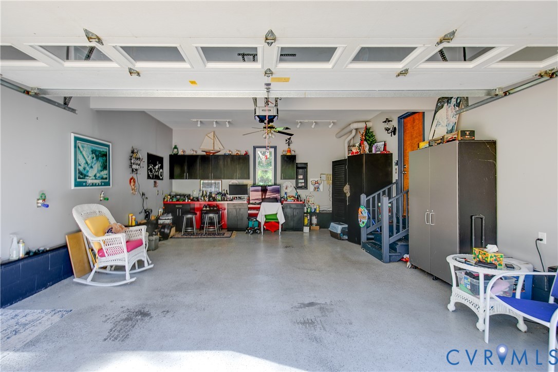 2504 Melaway Dr
