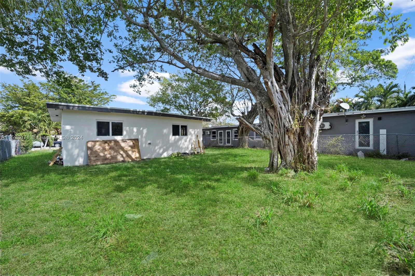 2868 NW 6th Ct