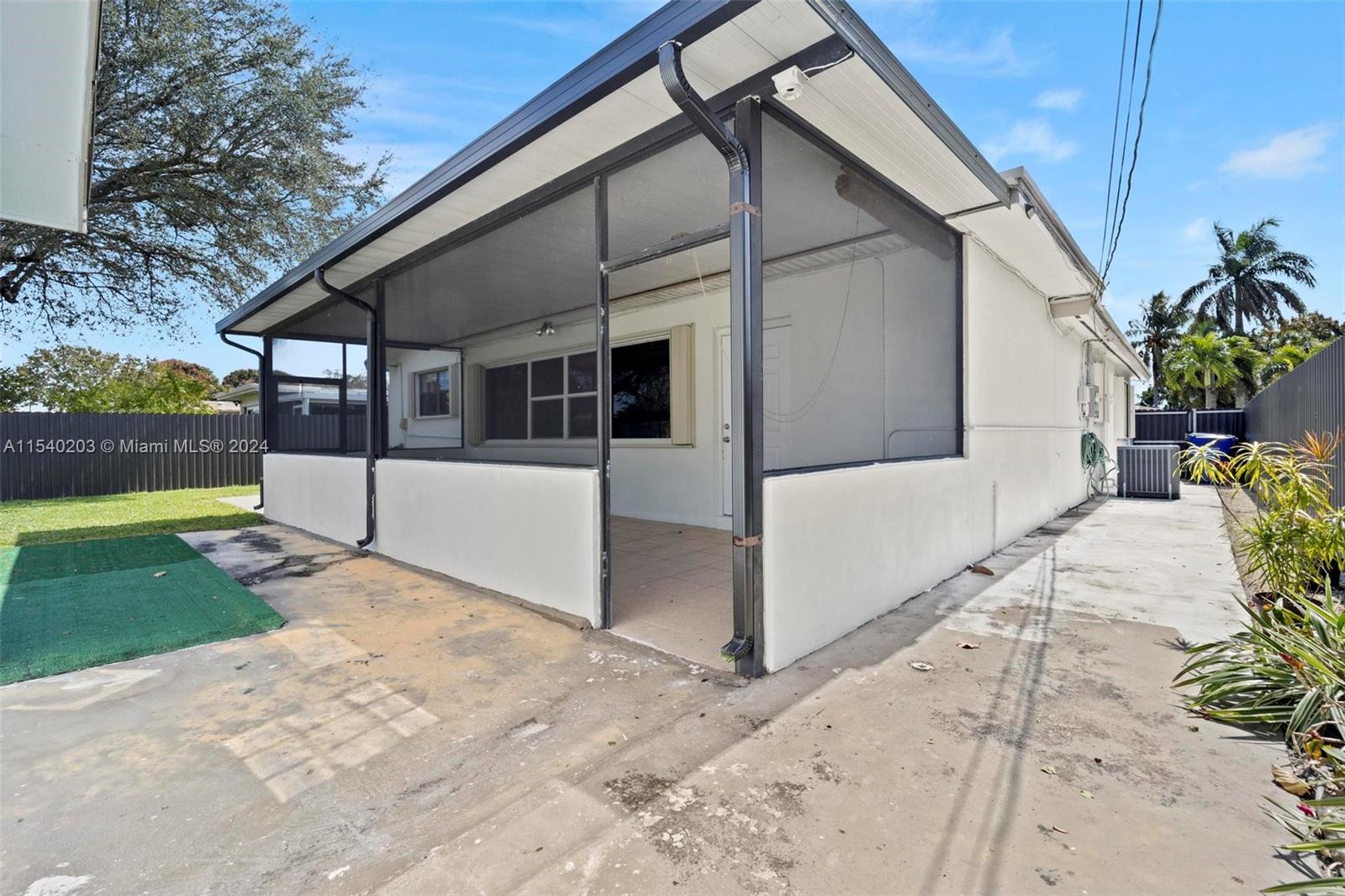 7431 Taylor St