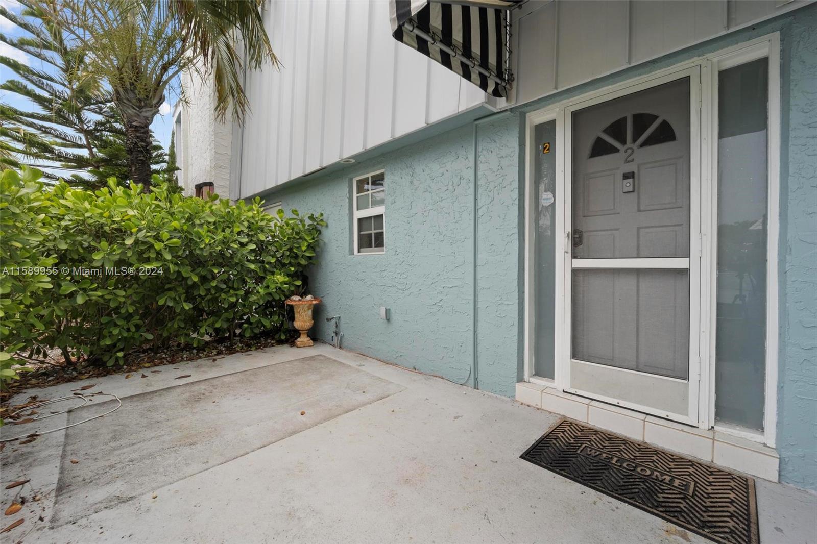 2708 NE 14th St Cswy # 2