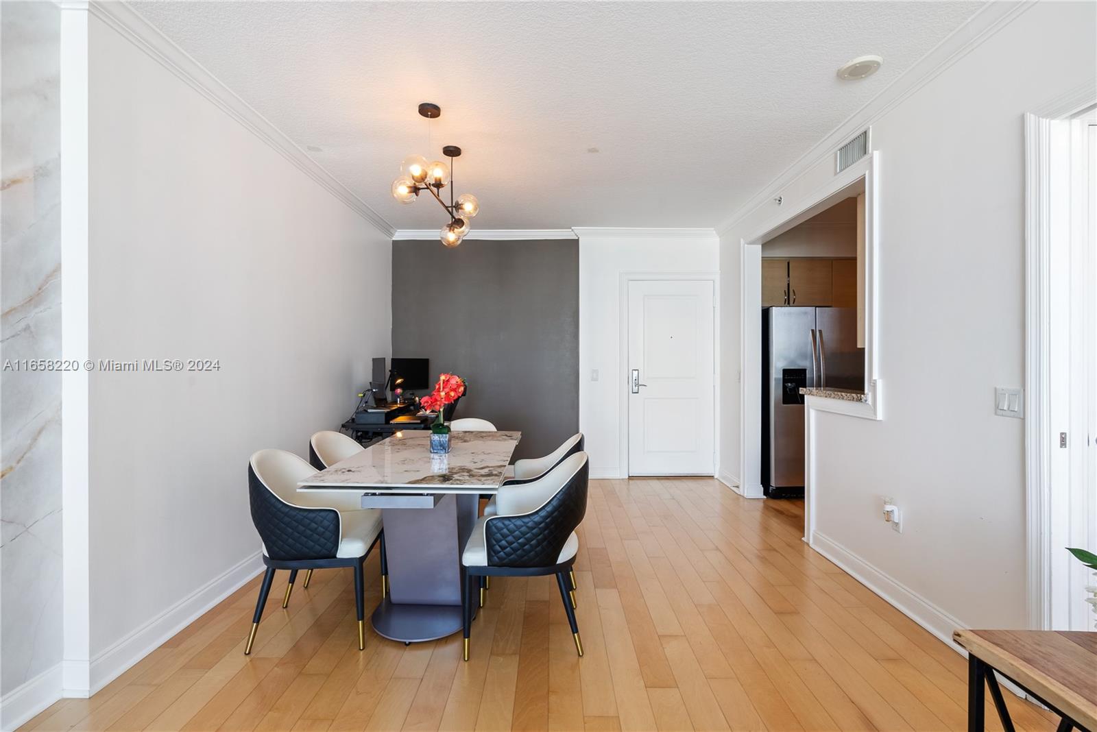 350 SE 2nd St # 2580