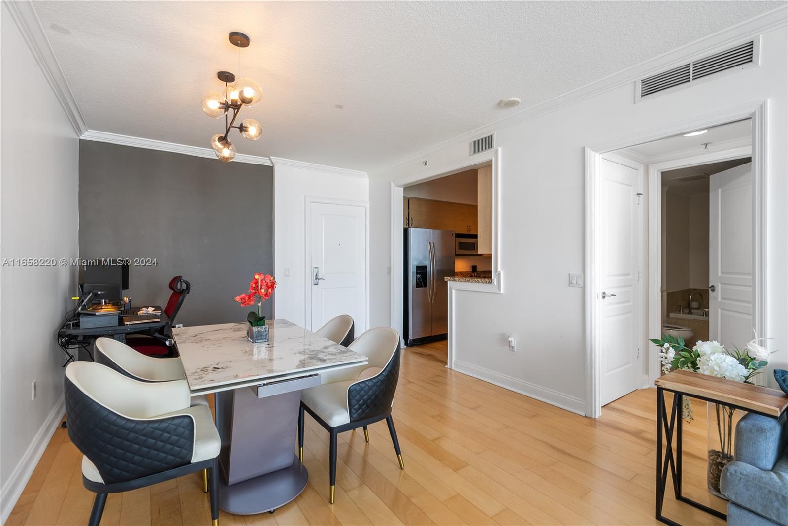350 SE 2nd St # 2580