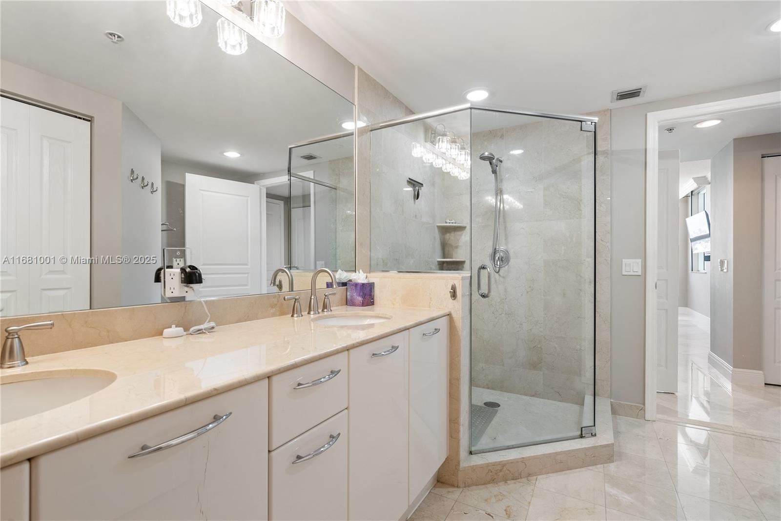 350 LAS OLAS SE 2nd St # 2550