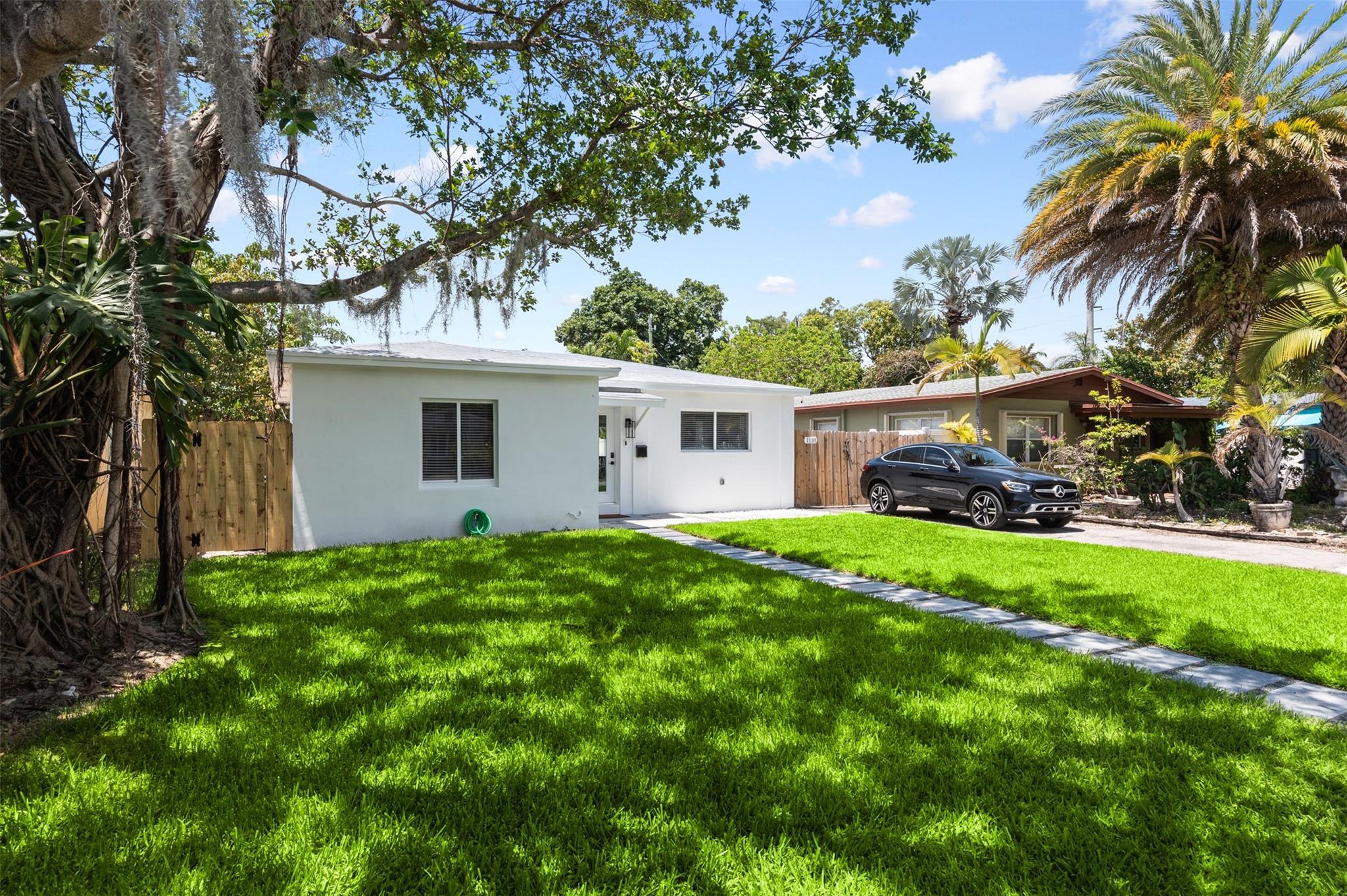 1131 NE 12th Ave