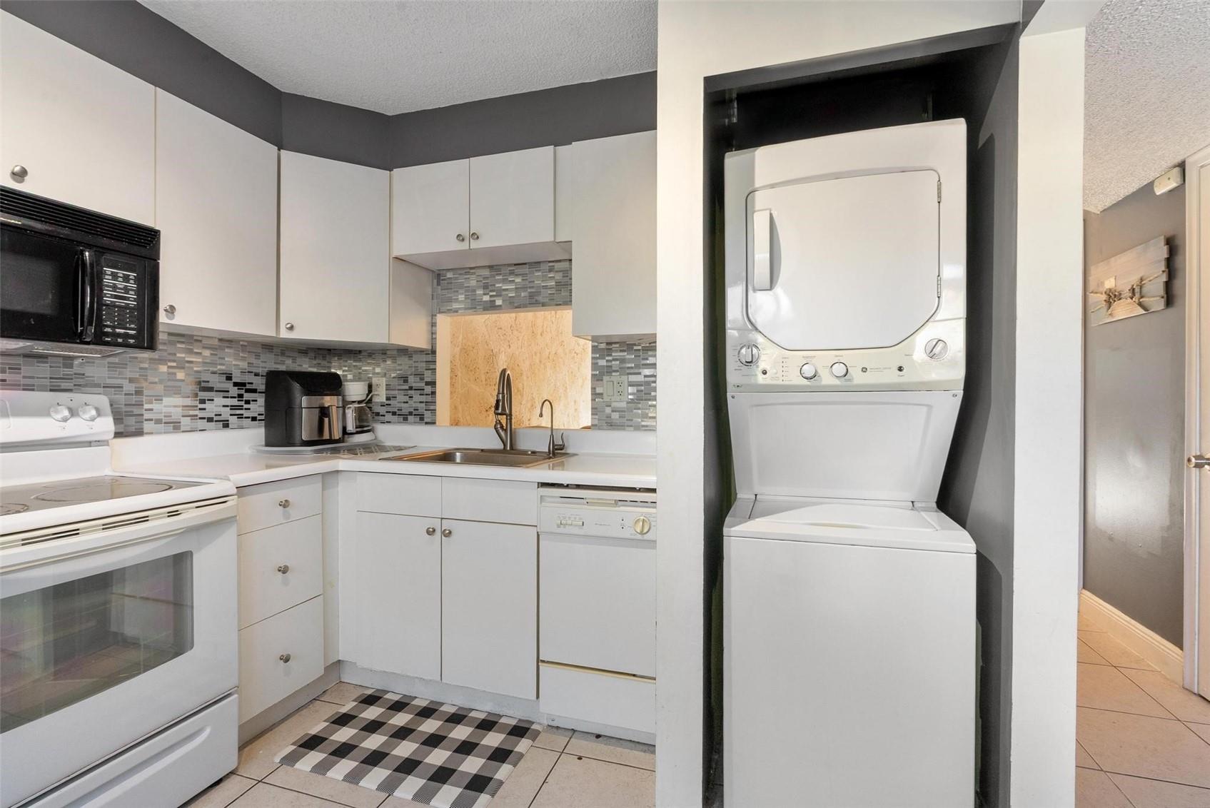 3200 NW 5th Ter 33