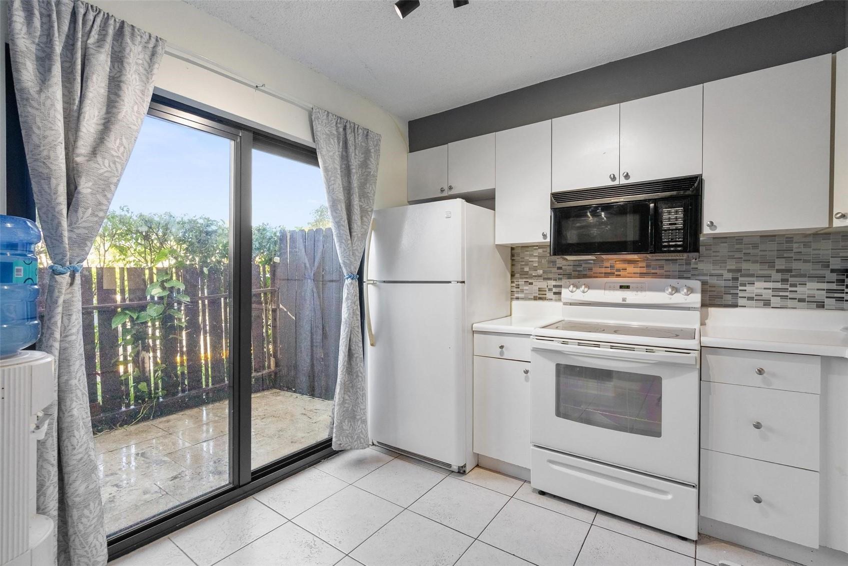 3200 NW 5th Ter 33