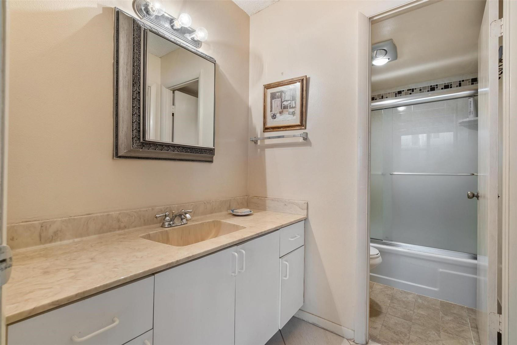 1239 Hillsboro Mile 203