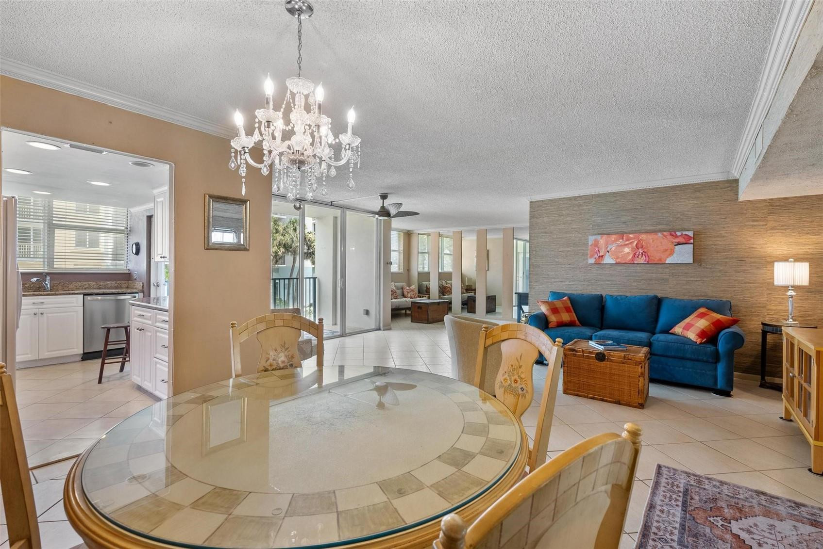 1239 Hillsboro Mile 203