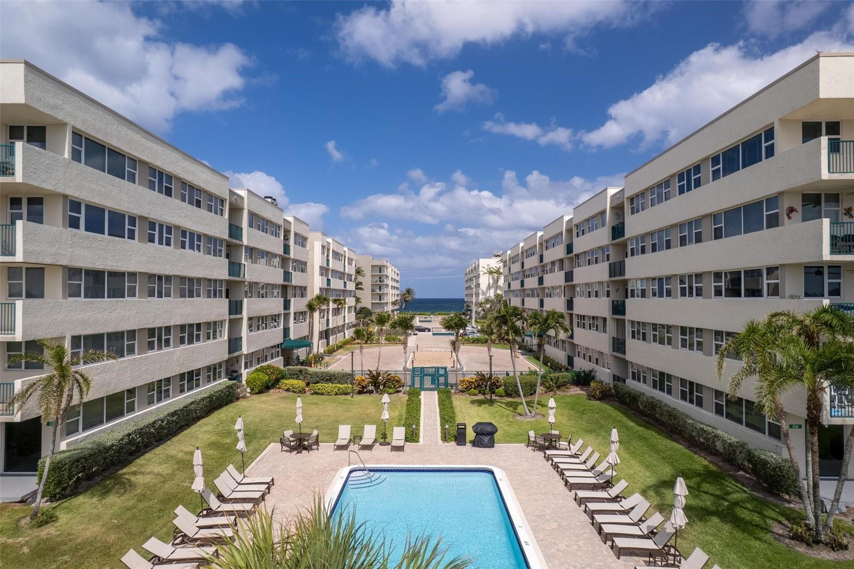 1239 Hillsboro Mile 203