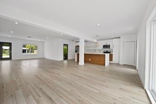 4826 NE 17th Ter