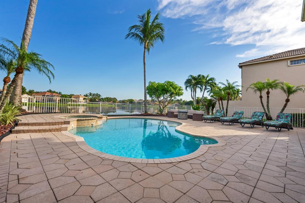 8343 Genova Way