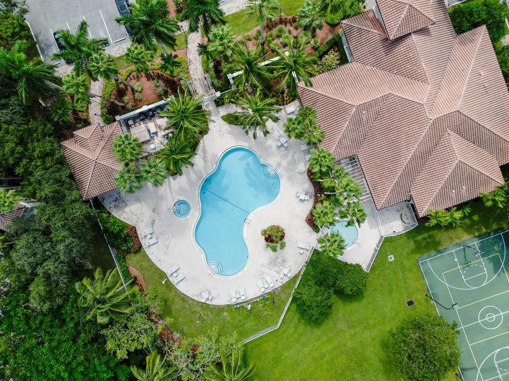 8343 Genova Way