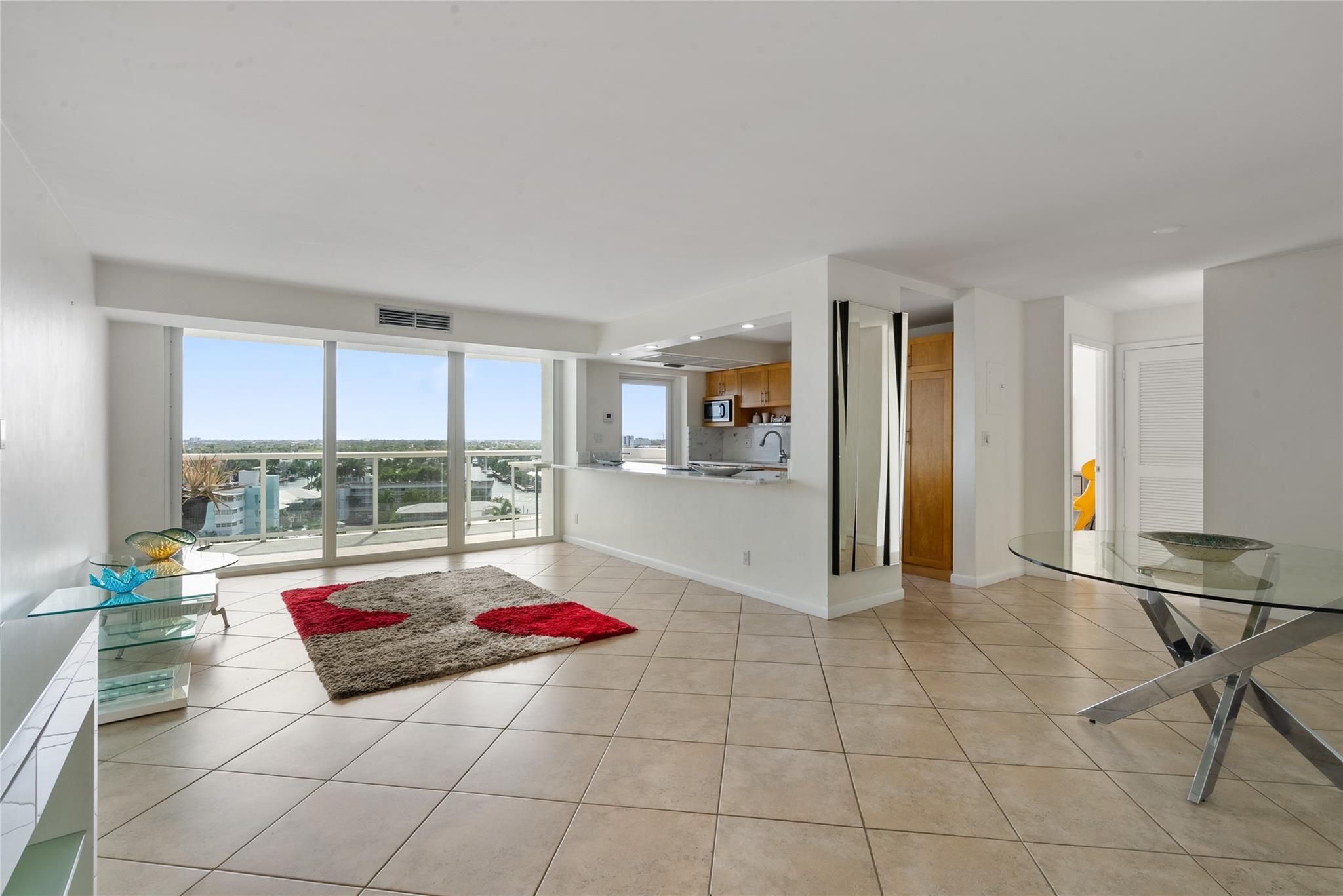 2841 N Ocean Blvd