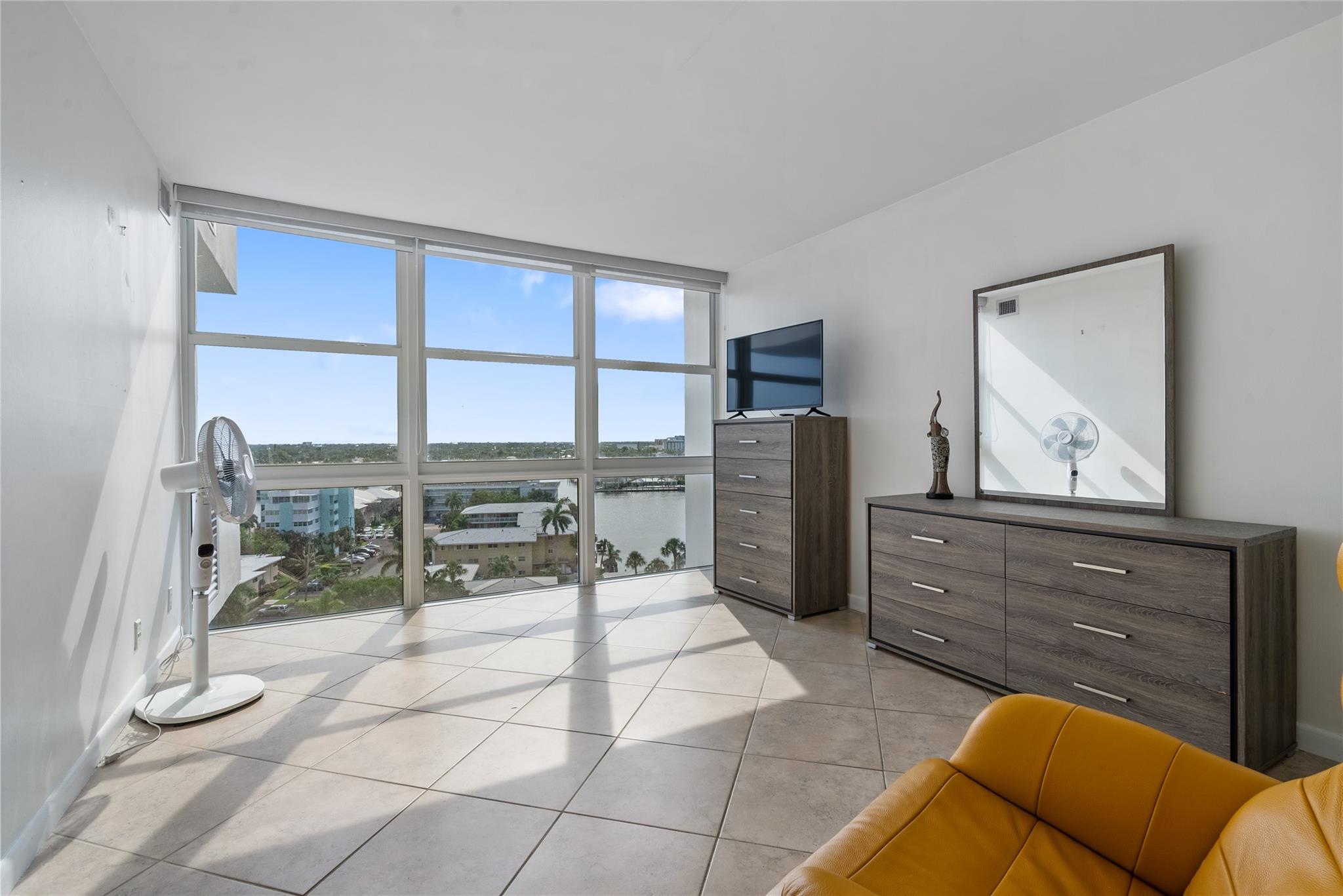 2841 N Ocean Blvd
