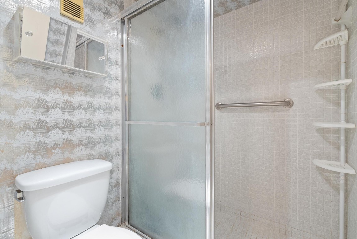 1200 Saint Charles Pl PH7