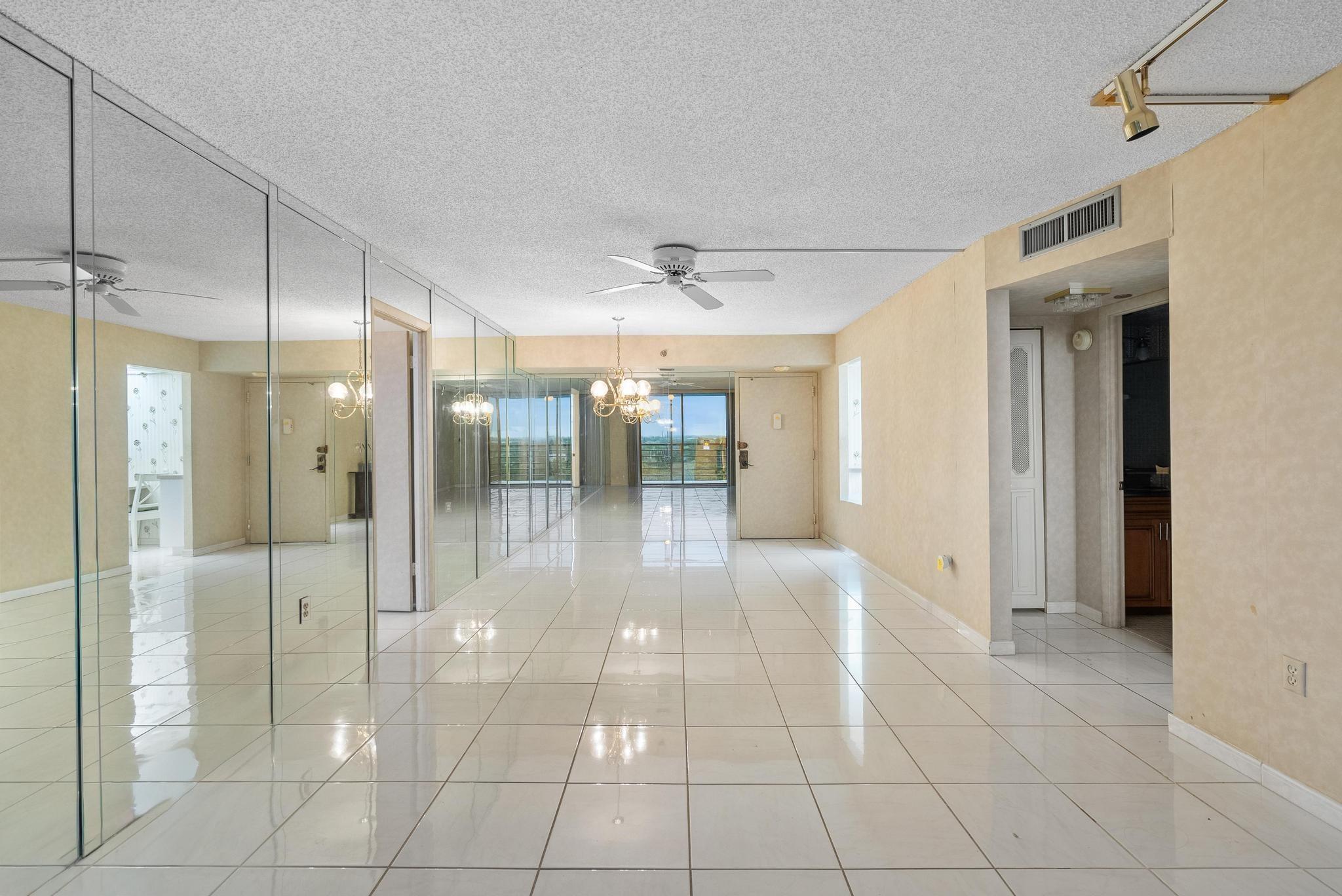 1200 Saint Charles Pl PH7