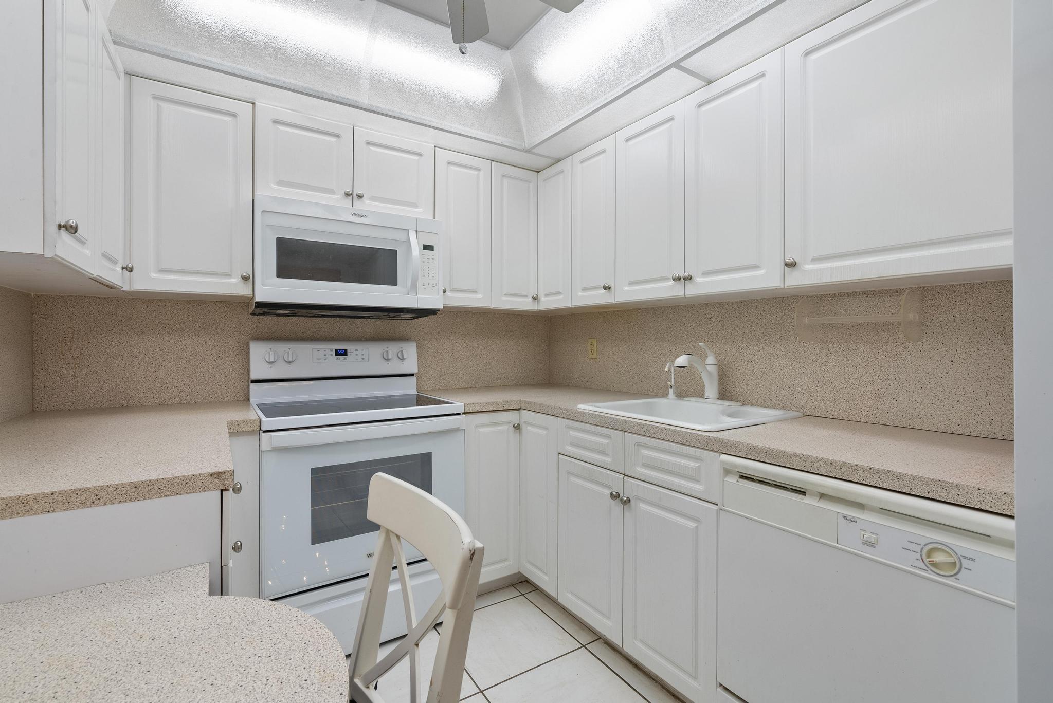 1200 Saint Charles Pl PH7