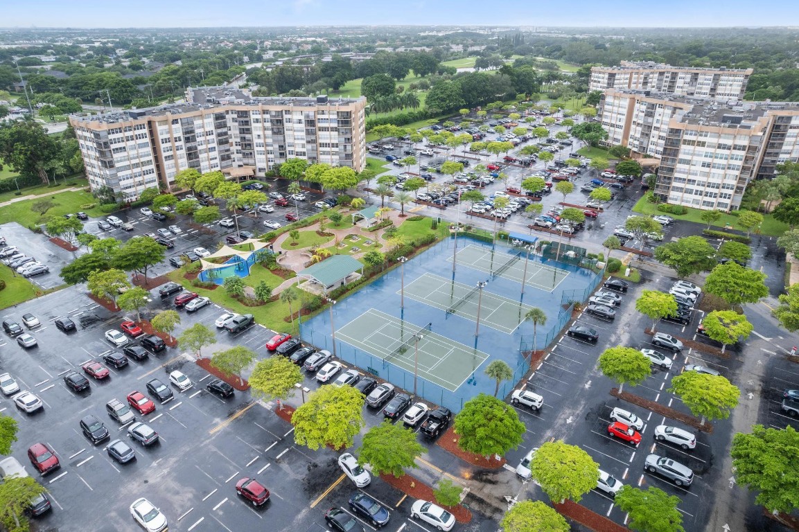 1200 Saint Charles Pl PH7