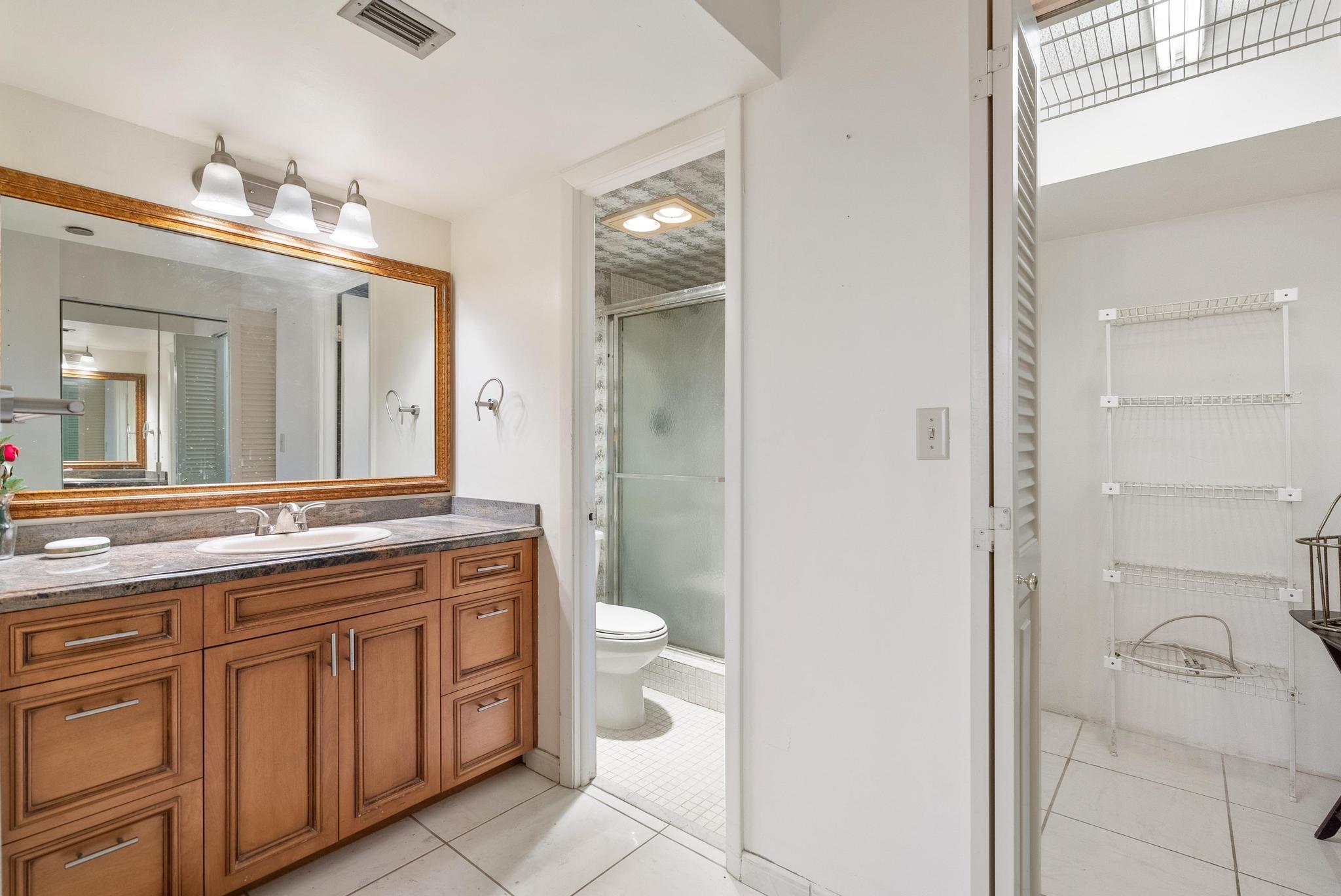 1200 Saint Charles Pl PH7