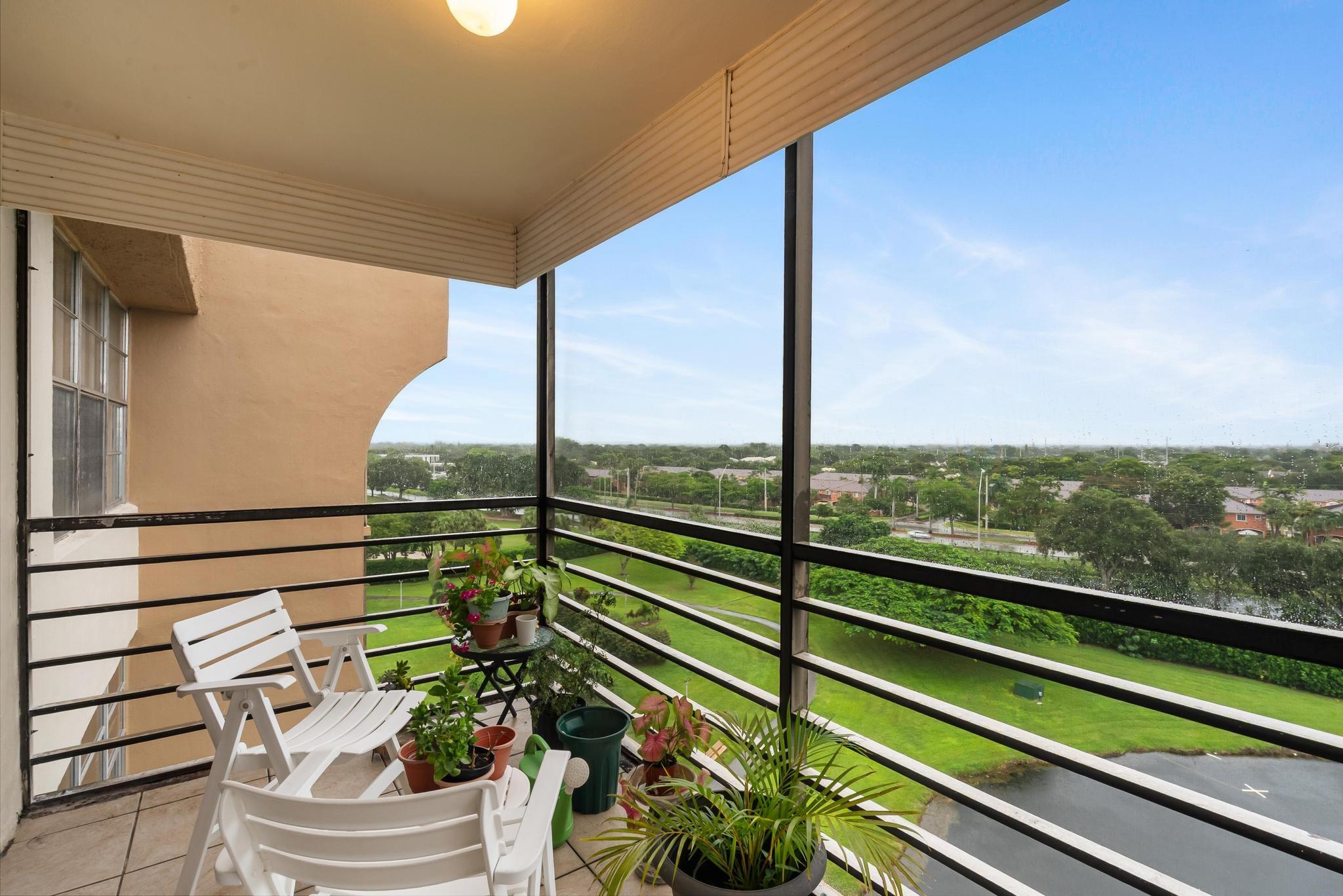 1200 Saint Charles Pl PH 21