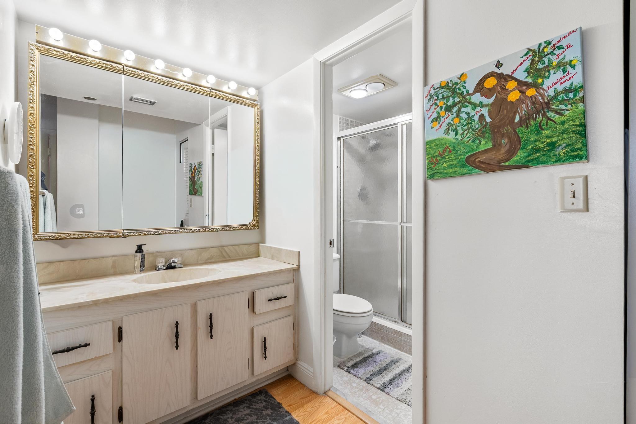 1200 Saint Charles Pl PH 21