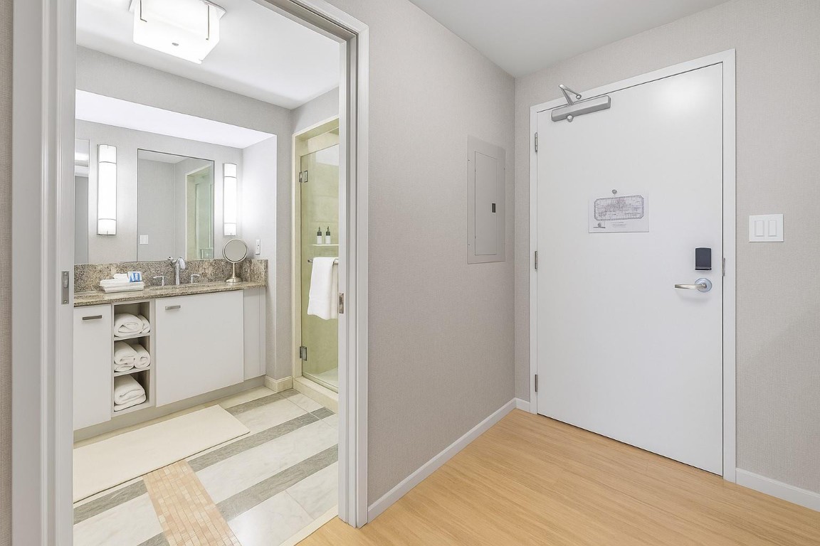 551 N Fort Lauderdale Beach Blvd R1810