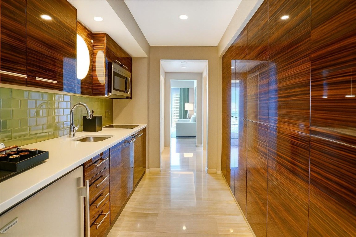 551 N Fort Lauderdale Beach Blvd 2201