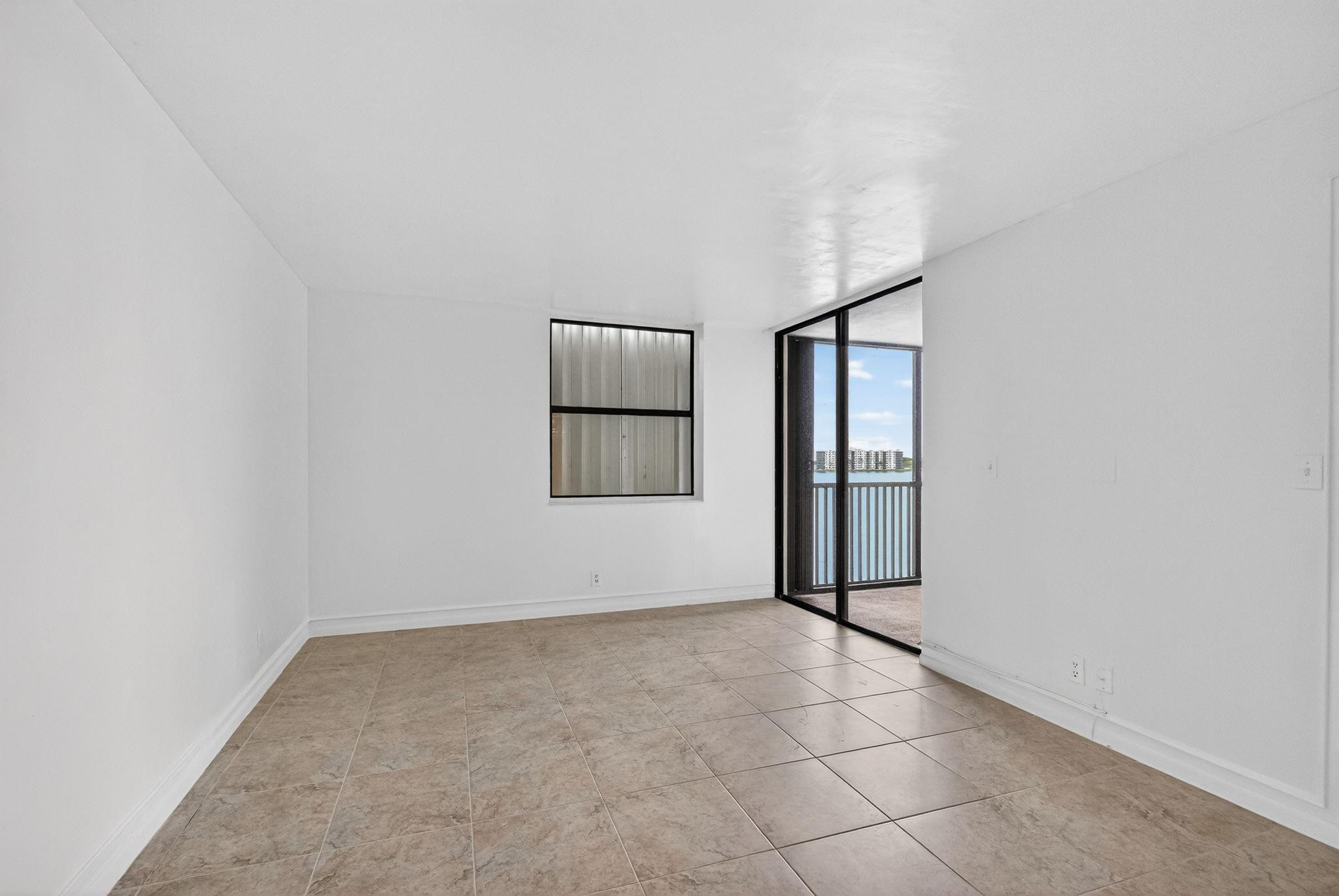 117 Lake Emerald Drive 408