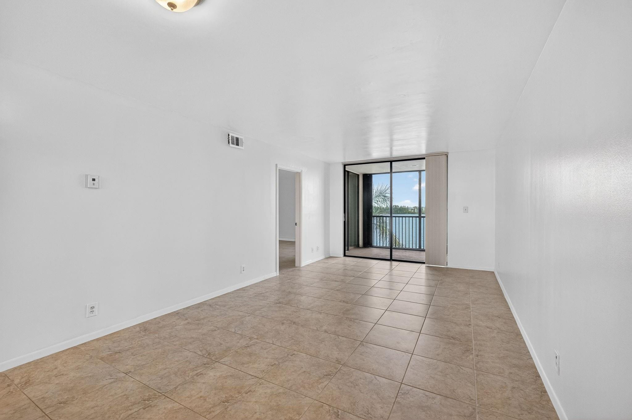 117 Lake Emerald Drive 408