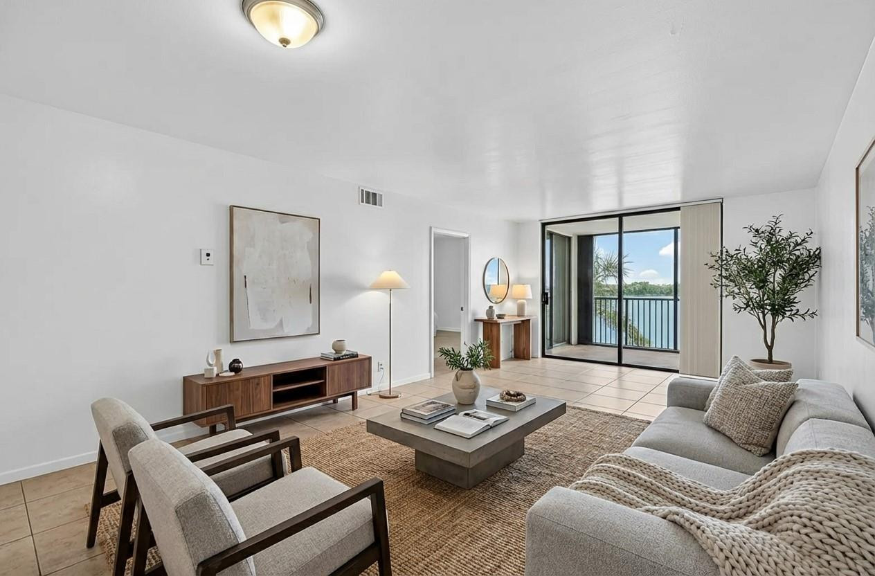 117 Lake Emerald Drive 408