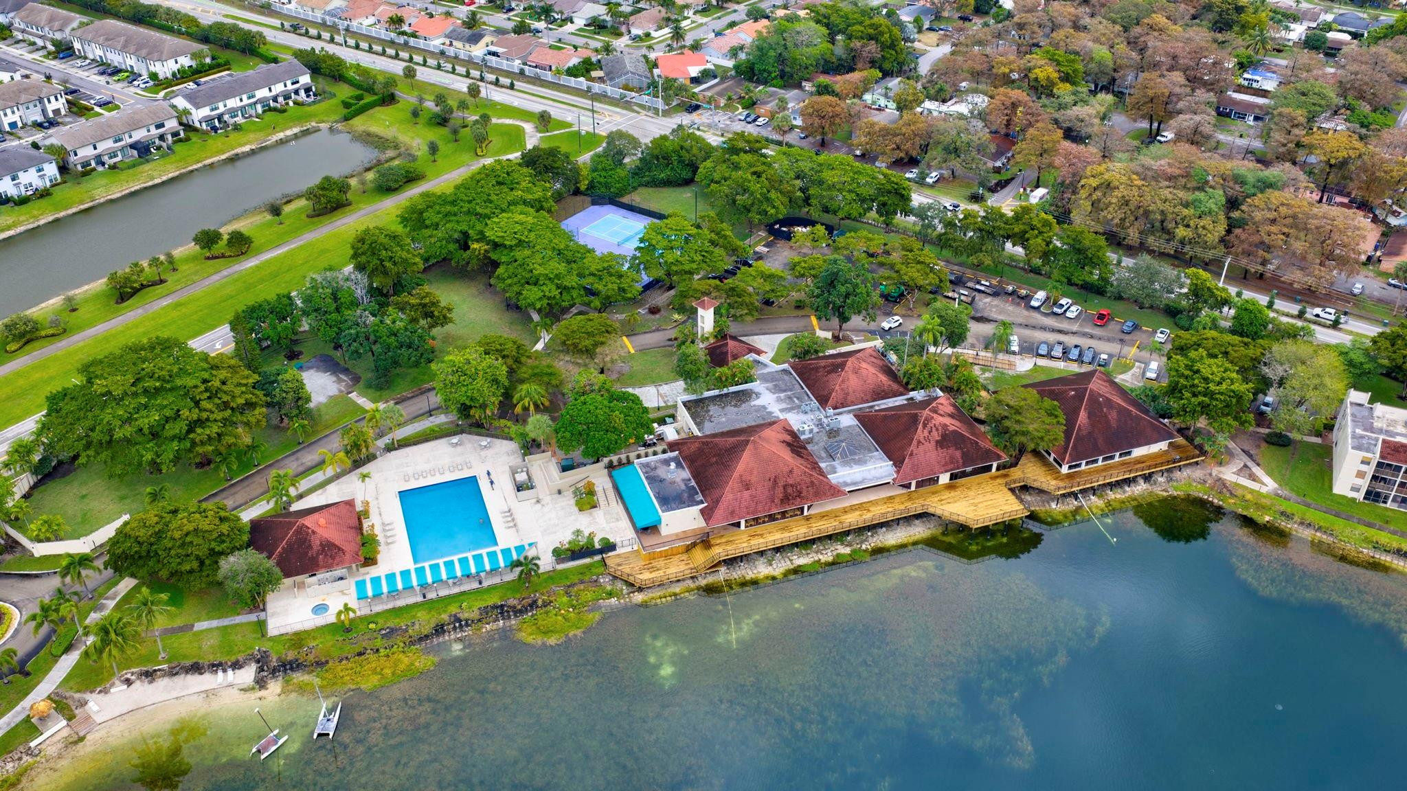 117 Lake Emerald Drive 408