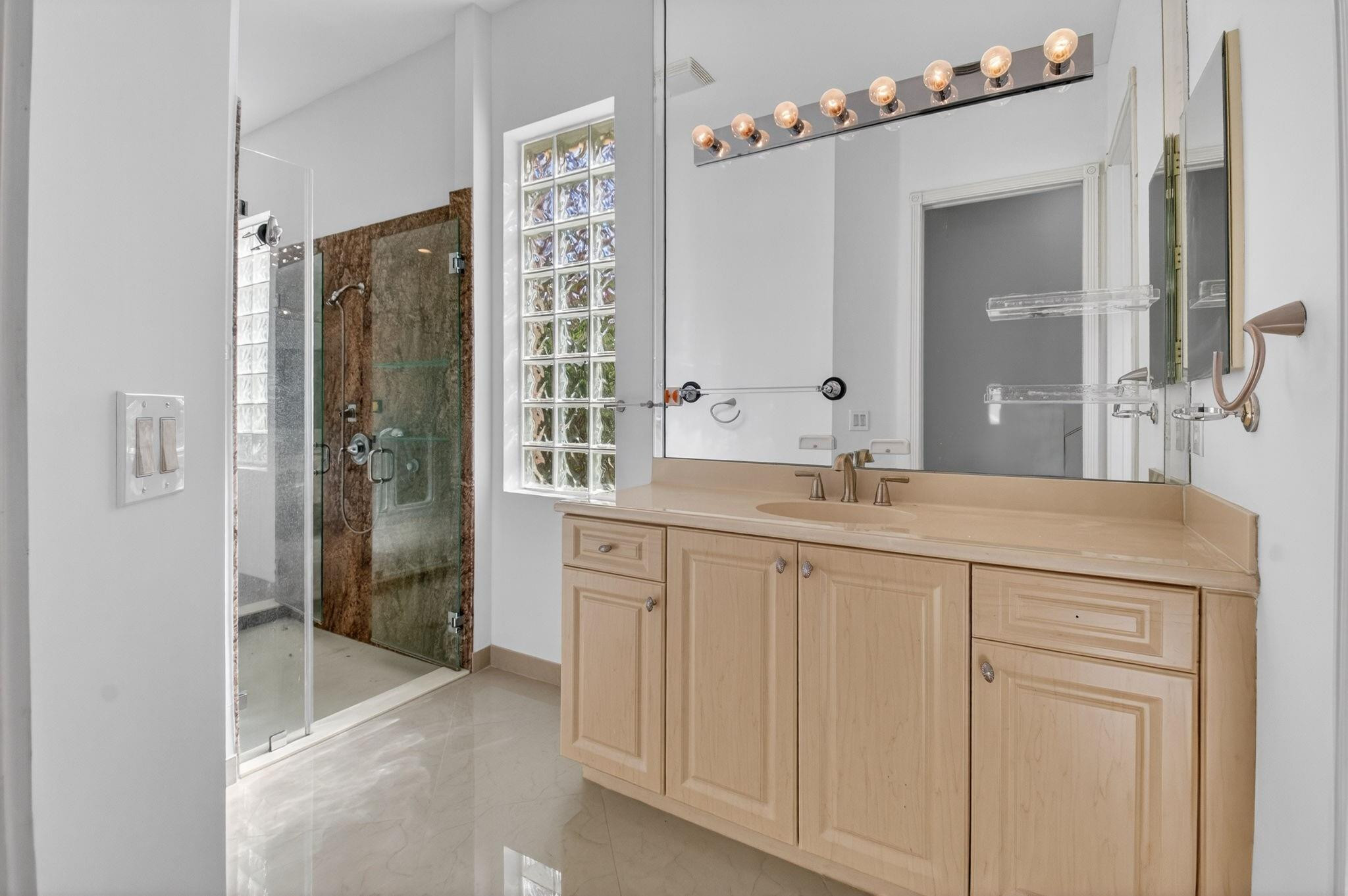 6940 Balboa Island Court