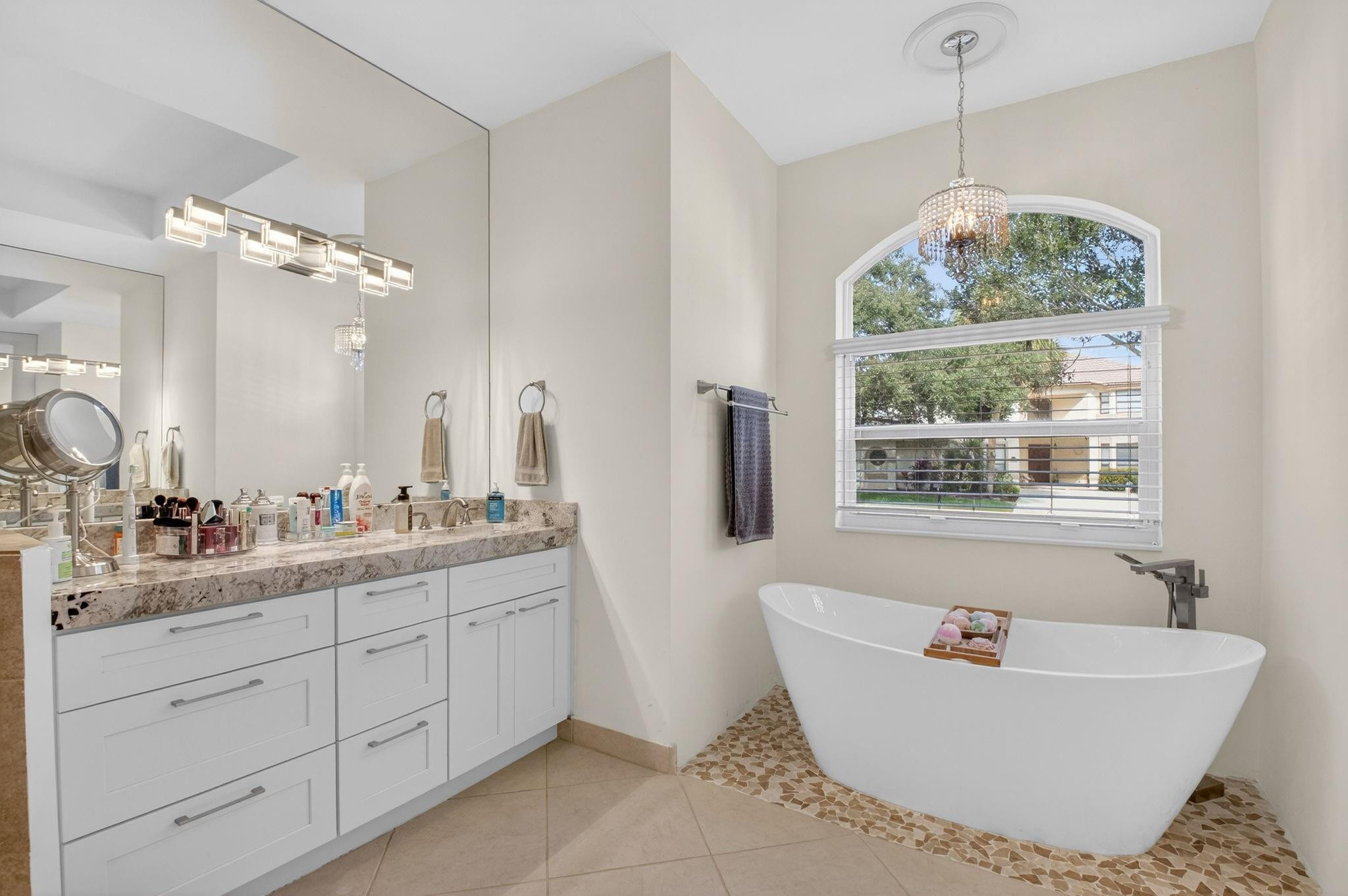 10078 Lexington Estates Boulevard