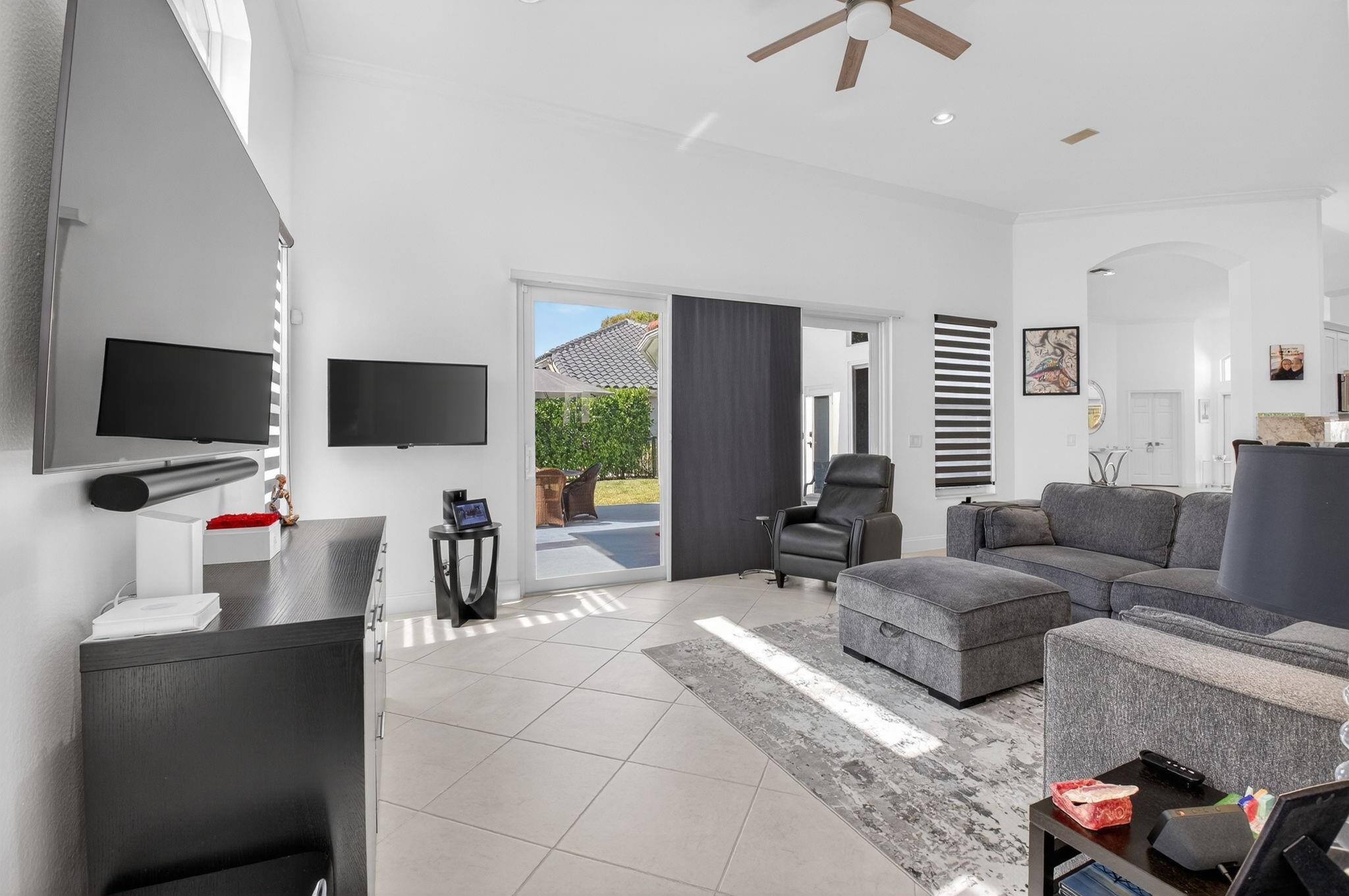 10078 Lexington Estates Boulevard