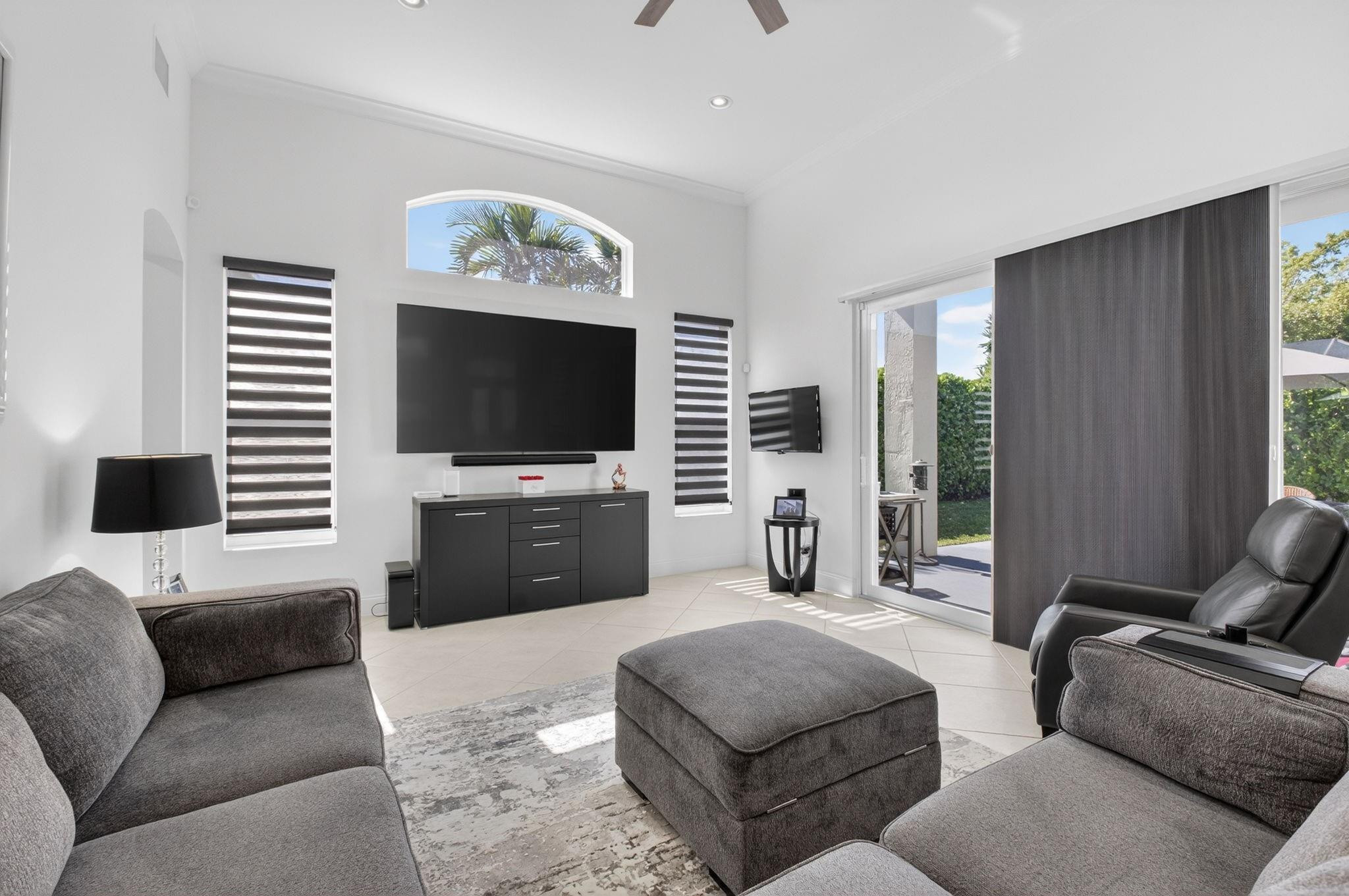 10078 Lexington Estates Boulevard