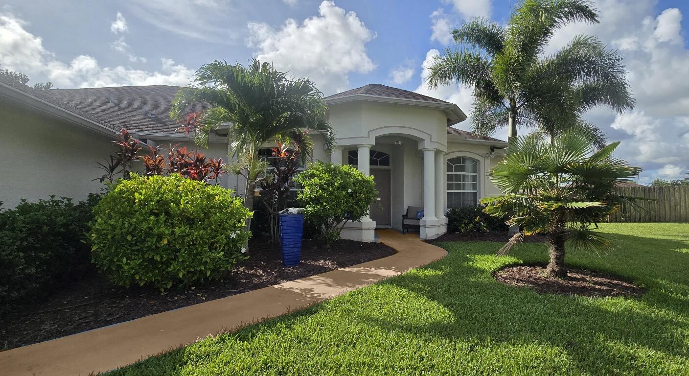 602 SW Pueblo Terrace