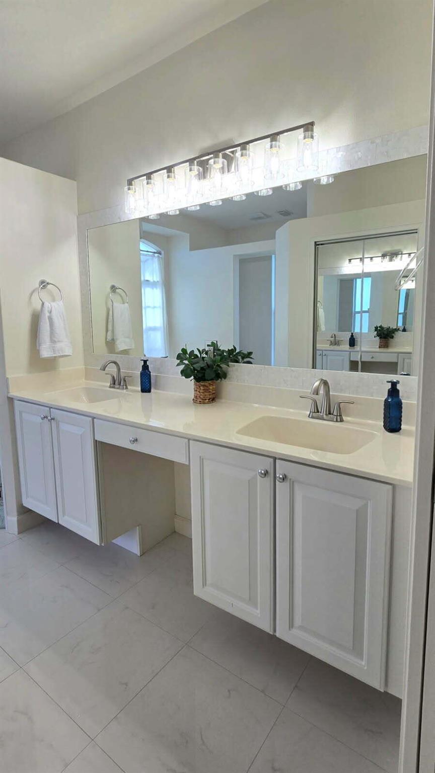 602 SW Pueblo Terrace